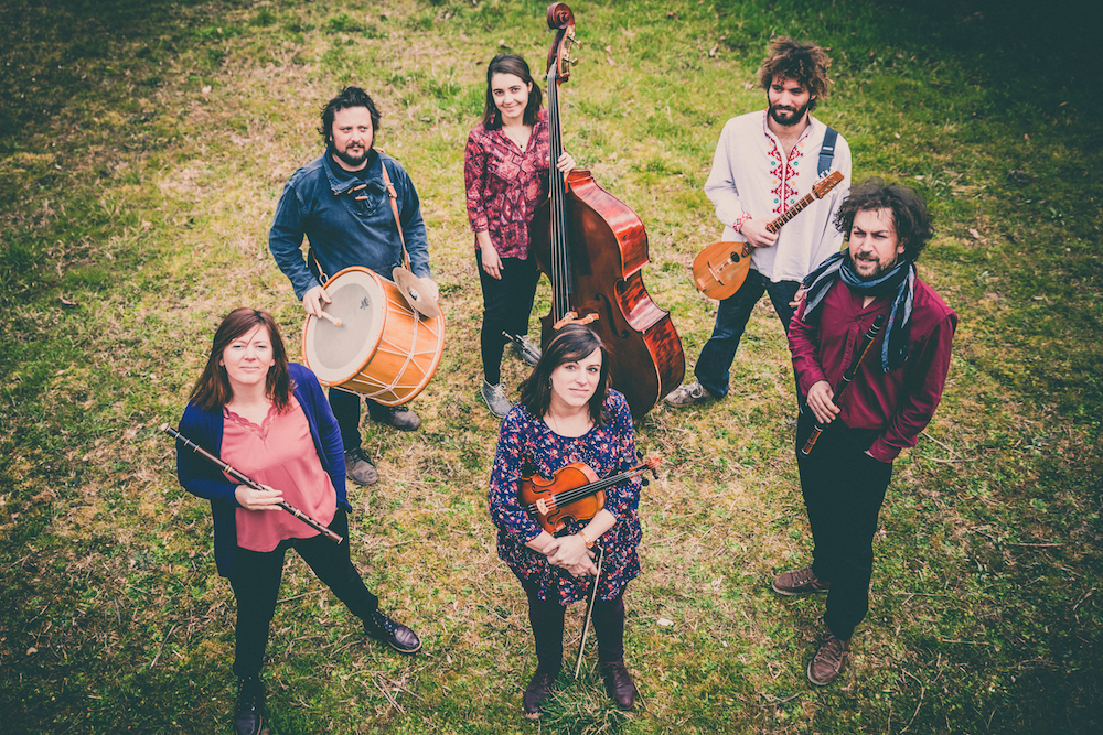 Photo Groupe Banitsa-2-300dpi-1000x667